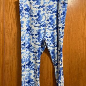 Blue Tie-Dye cropped Leggings NWOT
